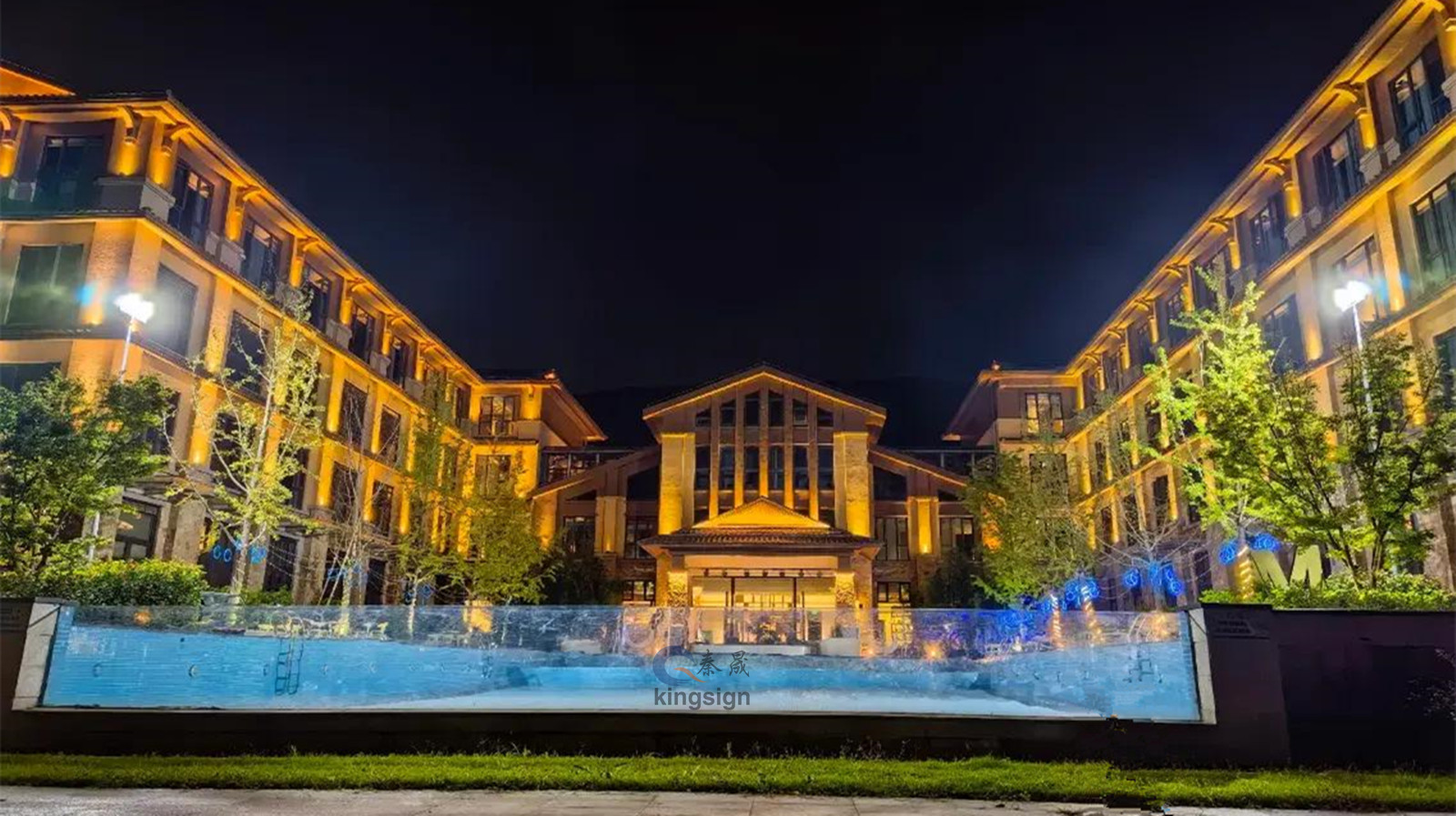 Akrylový panel pre okná luxusného bazéna